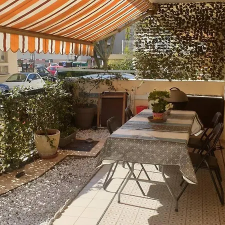 Διαμέρισμα Appart Terrasse Proche Centre